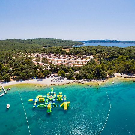 Happy Camp Mobile Homes In Brioni Sunny Camping Štinjan Buitenkant foto