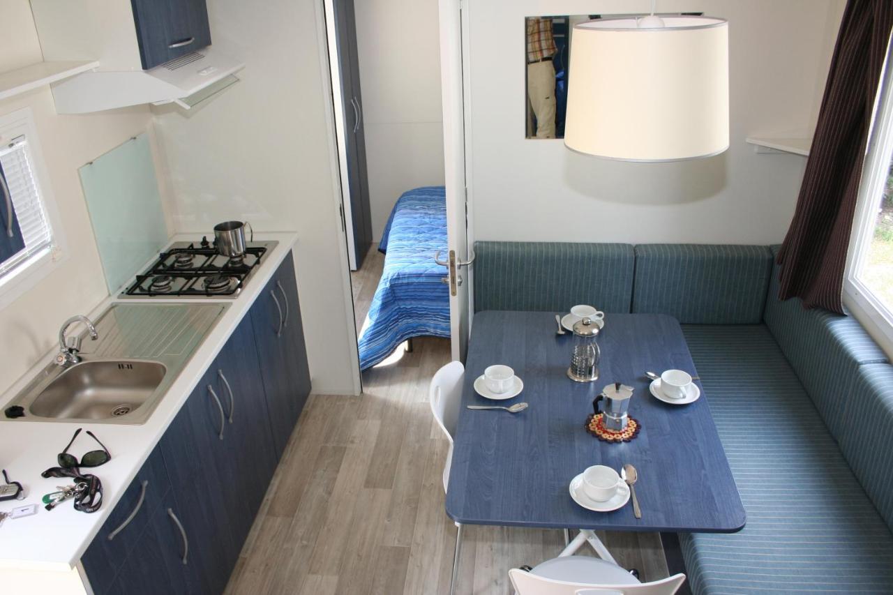 Happy Camp Mobile Homes In Brioni Sunny Camping Štinjan Buitenkant foto